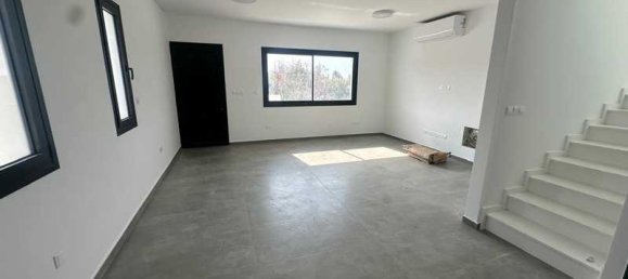 3 bedrooms Commercial property in Kolossi, Cyprus No. 18121 13