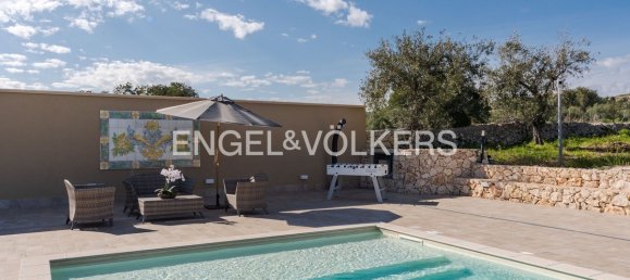 2 bedrooms Villa in Avola, Italy No. 309823 3