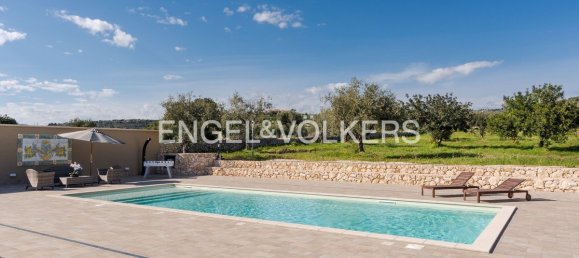 2 bedrooms Villa in Avola, Italy No. 309823 2