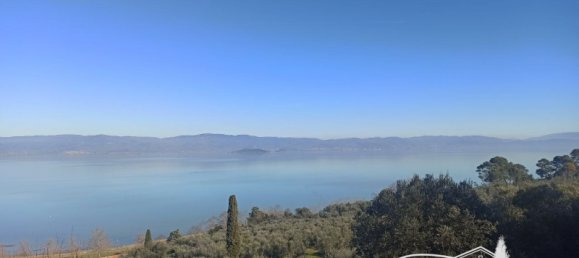 3 rooms Apartment in Castiglione del Lago, Italy No. 105232 7