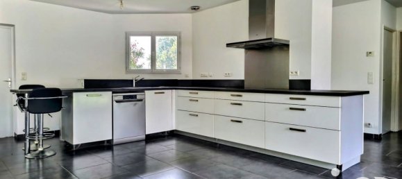 3 bedrooms House in Saint-Geours-de-Maremne, France No. 99004 3