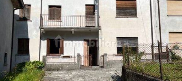 3 bedrooms Villa in Pordenone, Italy No. 374793 3