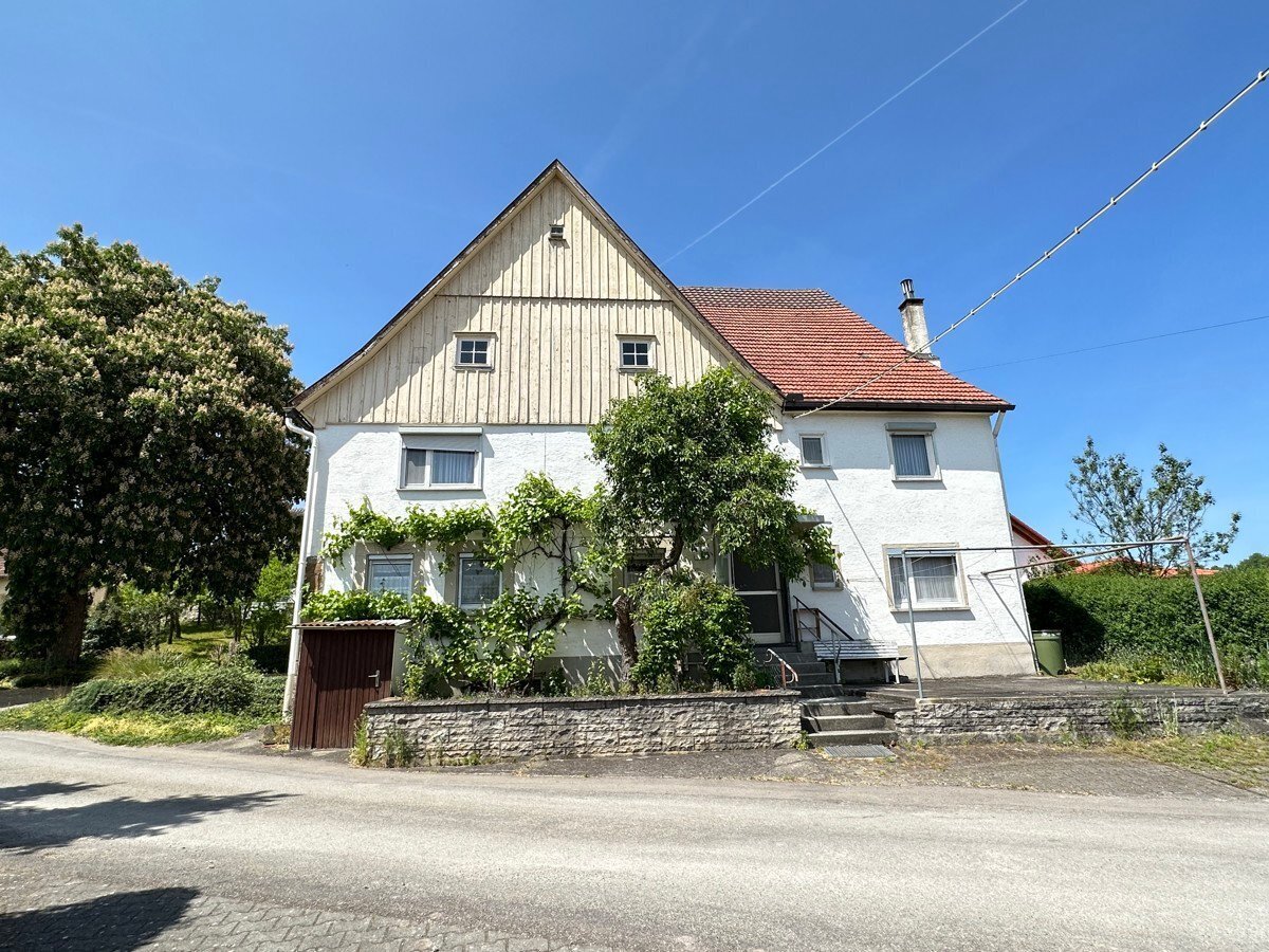 6 rooms House in Schwabisch Hall, Germany No. 20395