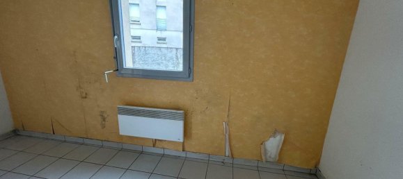 2 chambres Appartement à Saint-Amand-Montrond, France No. 349727 6