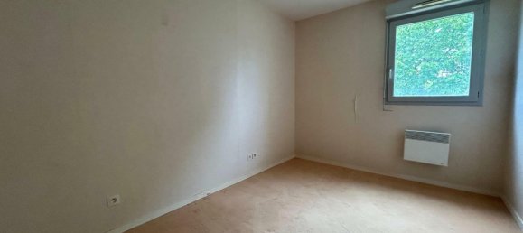 2 chambres Appartement à Saint-Amand-Montrond, France No. 349727 8