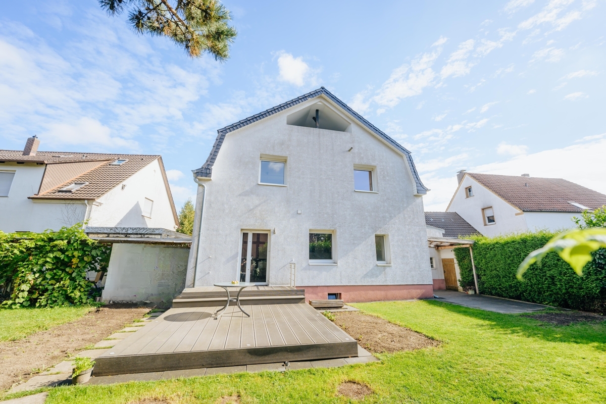 Дом с 5 комнатами в Детмольд, Германия № 334450