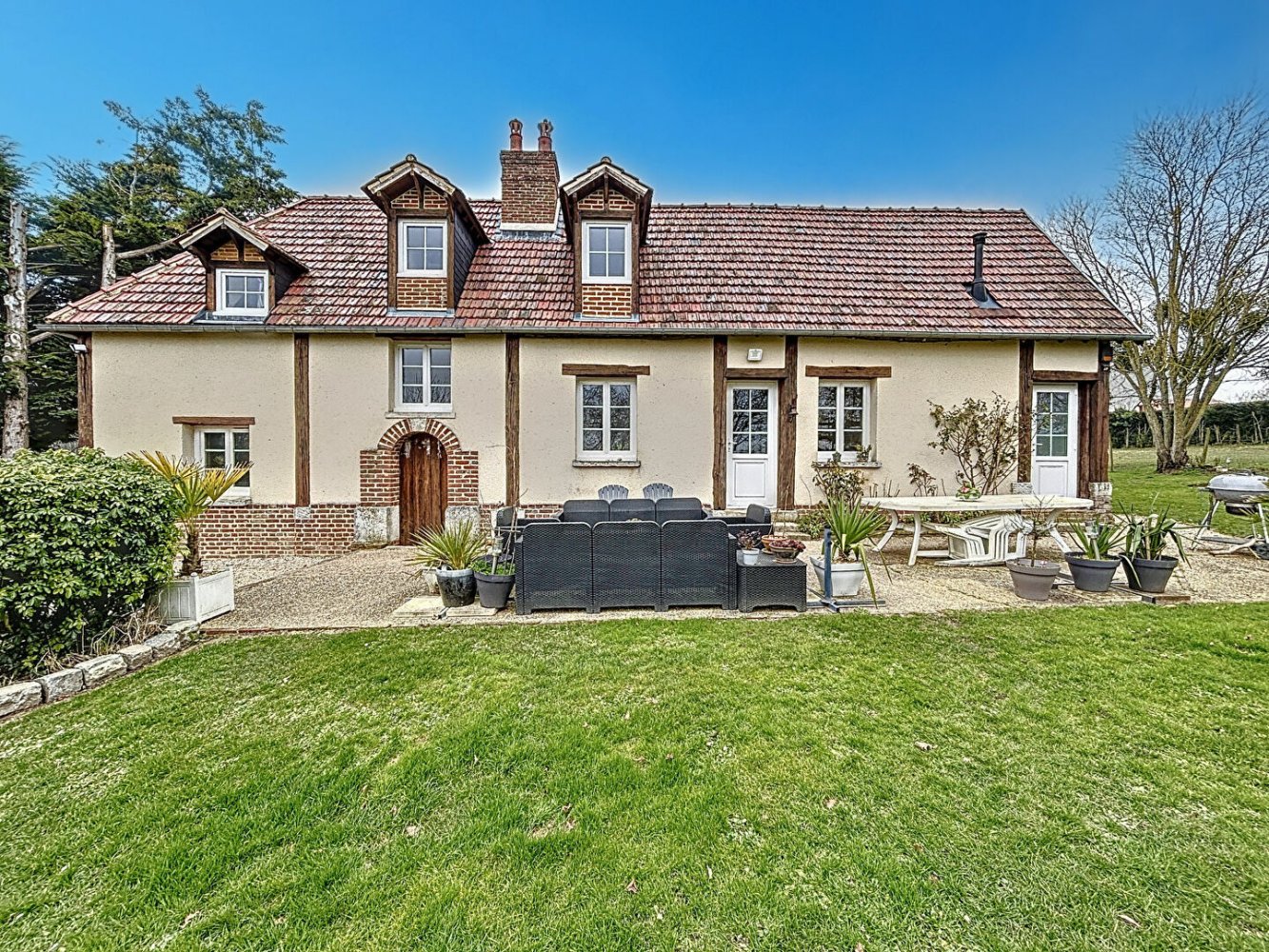 5 bedrooms House in Chaumont-en-Vexin, France No. 94233