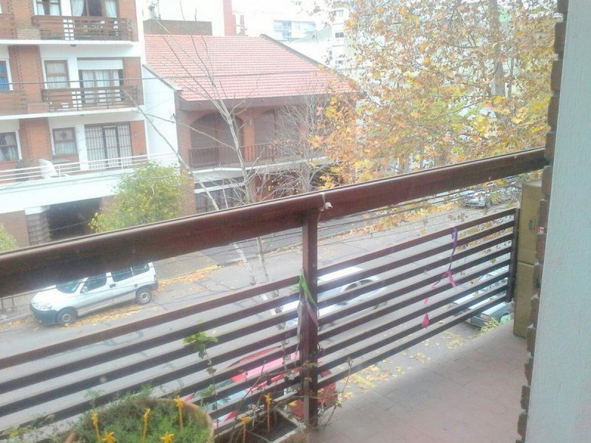 3 bedrooms Apartment in Buenos Aires, Argentina No. 19767