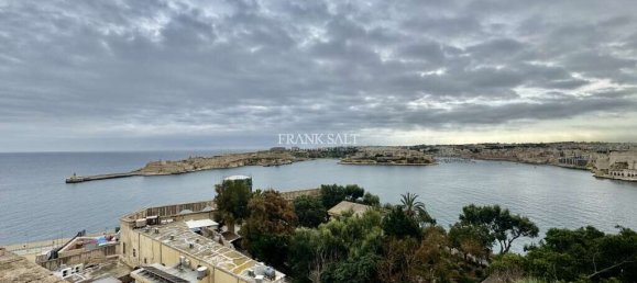 Apartamento de 3 dormitorios en Valletta, Malta No. 493 2