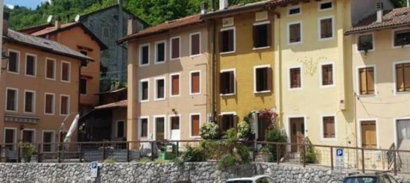 5 rooms Villa in Pordenone, Italy No. 38574 2