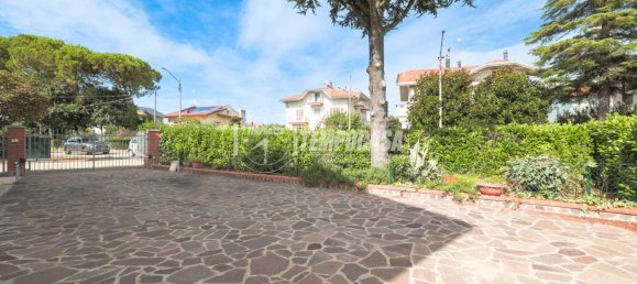 2 bedrooms House in Riccione, Italy No. 304091 31