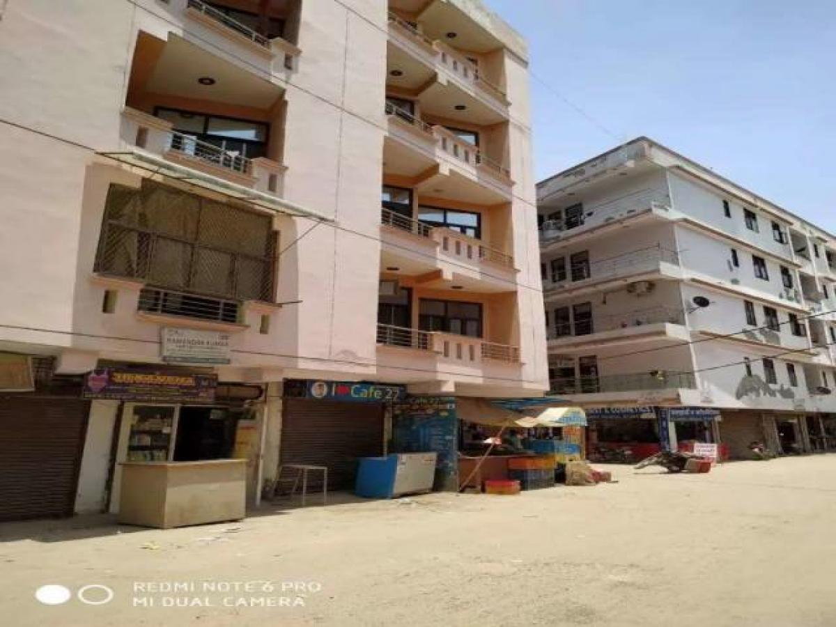 2 bedrooms House in Ghaziabad, India No. 52163