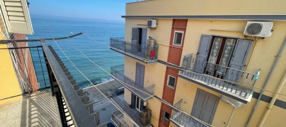 4 bedrooms Apartment in Molfetta, Italy No. 376021 7