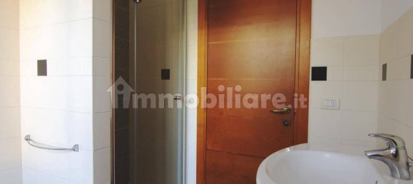 2 bedrooms Apartment in Livorno, Italy No. 174972 8