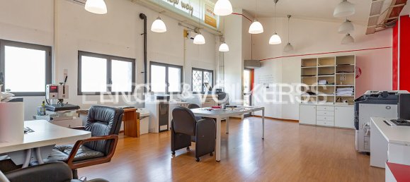 6 rooms Commercial property in Rome, Italy No. 297777 10