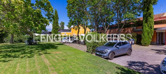 6 rooms Commercial property in Rome, Italy No. 297777 4