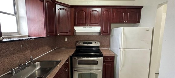 1 Schlafzimmer Gewerbliche Immobilien in Miami, USA, Nr. 615675 14