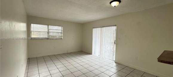 1 Schlafzimmer Gewerbliche Immobilien in Miami, USA, Nr. 615675 11