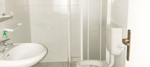 3 rooms Warehouse in Parma, Italy No. 164896 8