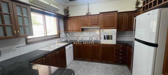 4 bedrooms Commercial property in Nicosia, Cyprus No. 18754 7