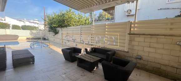 4 bedrooms Commercial property in Nicosia, Cyprus No. 18754 3