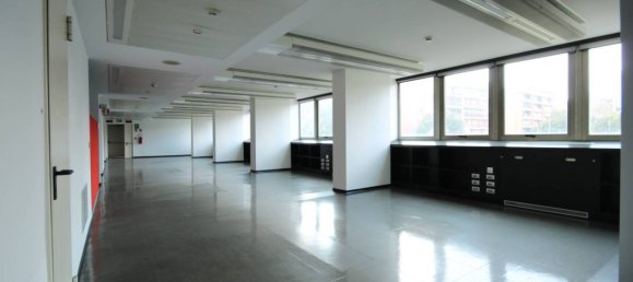 5 rooms Office in Milan, Italy No. 355711 7