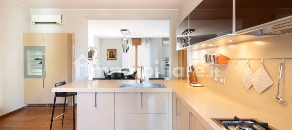 3 bedrooms Apartment in Milan, Italy No. 331047 23