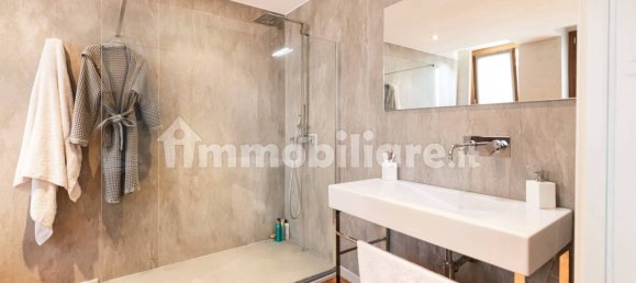 3 bedrooms Apartment in Milan, Italy No. 331047 36