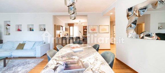 3 bedrooms Apartment in Milan, Italy No. 331047 19