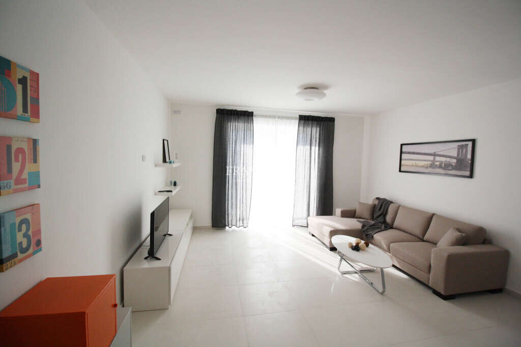 Apartamento T1 em Saint Paul's Bay, Malta N.º 9468
