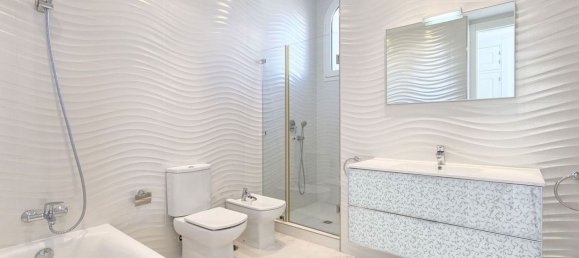 8 bedrooms Villa in Malaga, Spain No. 130915 22