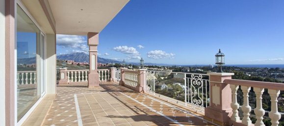 8 bedrooms Villa in Malaga, Spain No. 130915 32