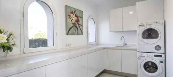 8 bedrooms Villa in Malaga, Spain No. 130915 17