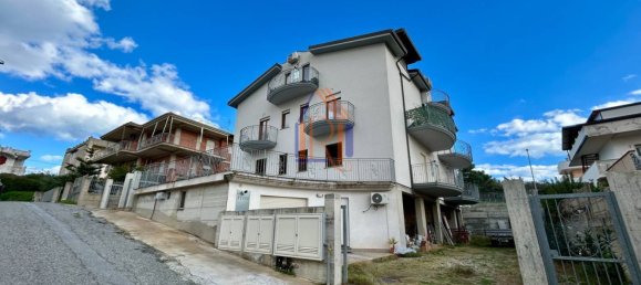 Ático de 3 habitaciónes en Satriano, Italy No. 172700 4