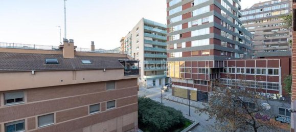 4 bedrooms Apartment in Granada, Spain No. 20051 8