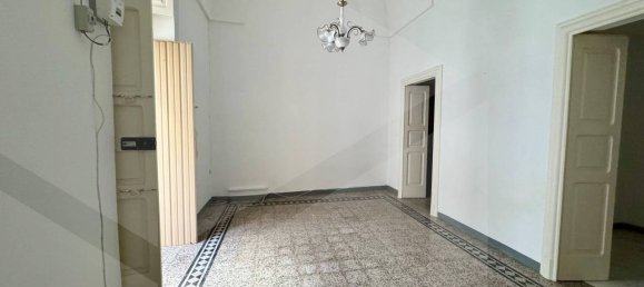 Дом с 3 комнатами в Остуни, Италия № 31410 5