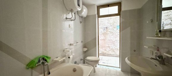 Дом с 3 комнатами в Остуни, Италия № 31410 8