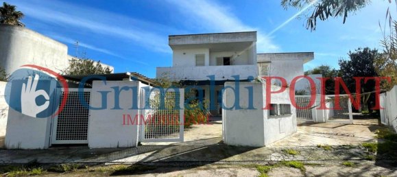 Дом с 8 спальнями в Gallipoli, Италия № 90353 30