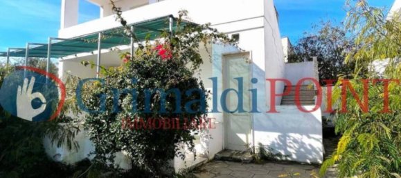 Дом с 8 спальнями в Gallipoli, Италия № 90353 3