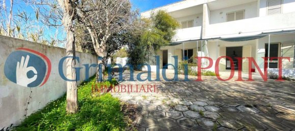 Дом с 8 спальнями в Gallipoli, Италия № 90353 17