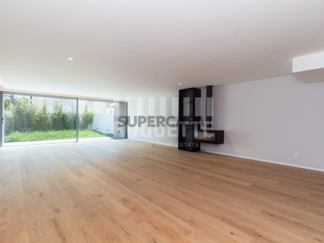 5 bedrooms House in Porto, Portugal No. 162258