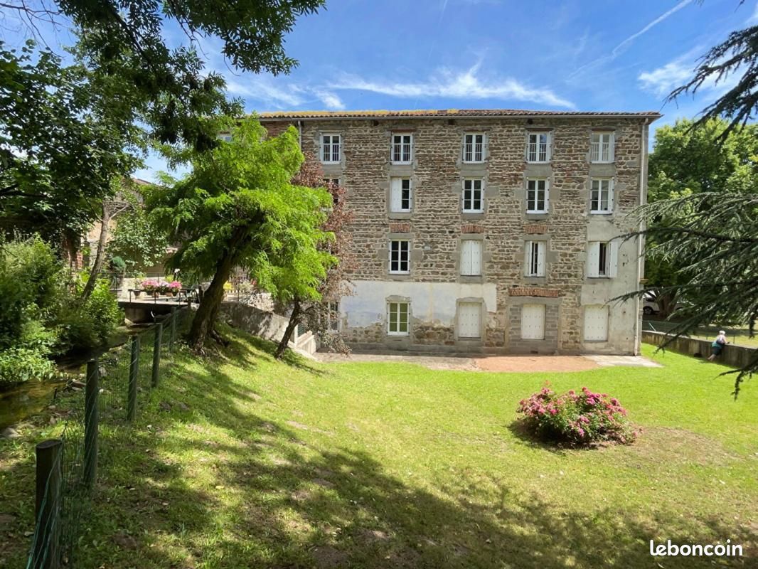 3 bedrooms Apartment in Montbrison, France No. 242349