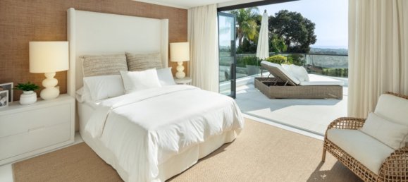 5 bedrooms Villa in Marbella, Spain No. 110344 20