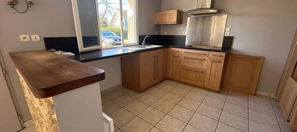 2 bedrooms House in Varennes-les-Narcy, France No. 205907 4