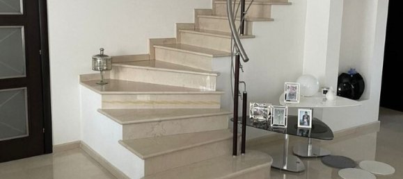 Propiedad comercial de 4 dormitorios en Thessaloniki, Greece No. 2257 6