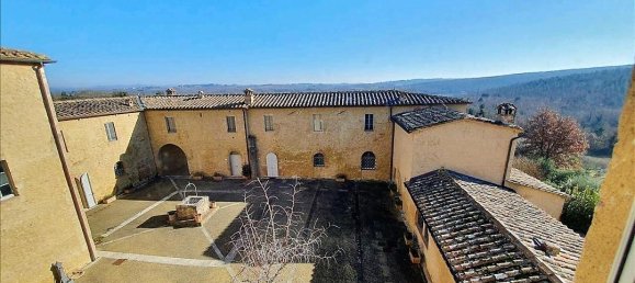 Квартира с 2 спальнями в Монтериджони, Италия № 108564 3