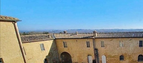 Квартира с 2 спальнями в Монтериджони, Италия № 108564 10