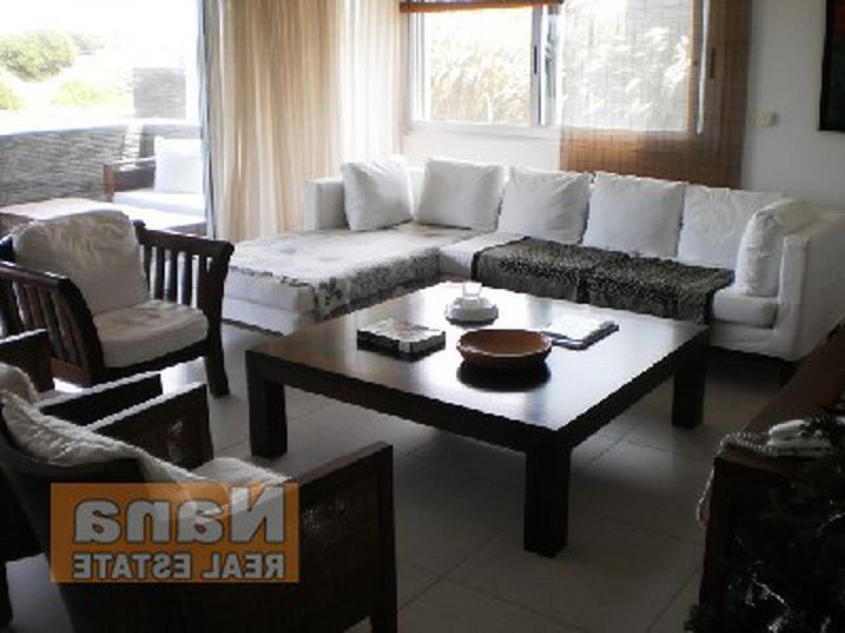 3 bedrooms Apartment in Maldonado, Uruguay No. 12209