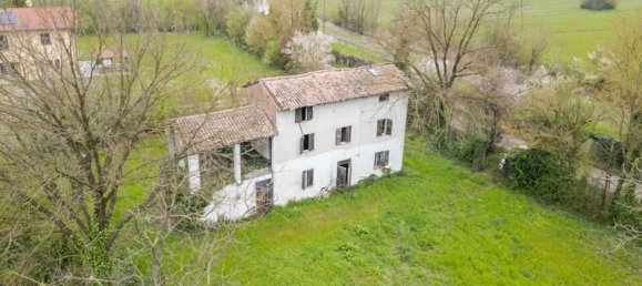 5 rooms House in Carpi, Italy No. 225911 4