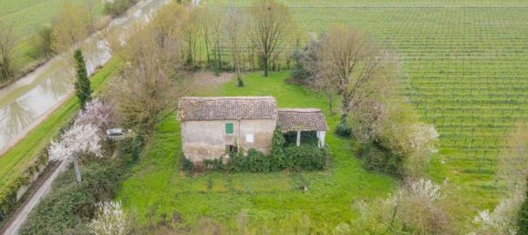 5 rooms House in Carpi, Italy No. 225911 8